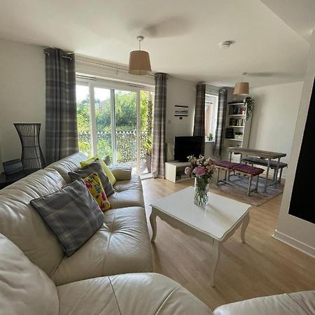 Pass The Keys Lovely 2Bedroom Flat With Balcony Edinburgh Eksteriør billede