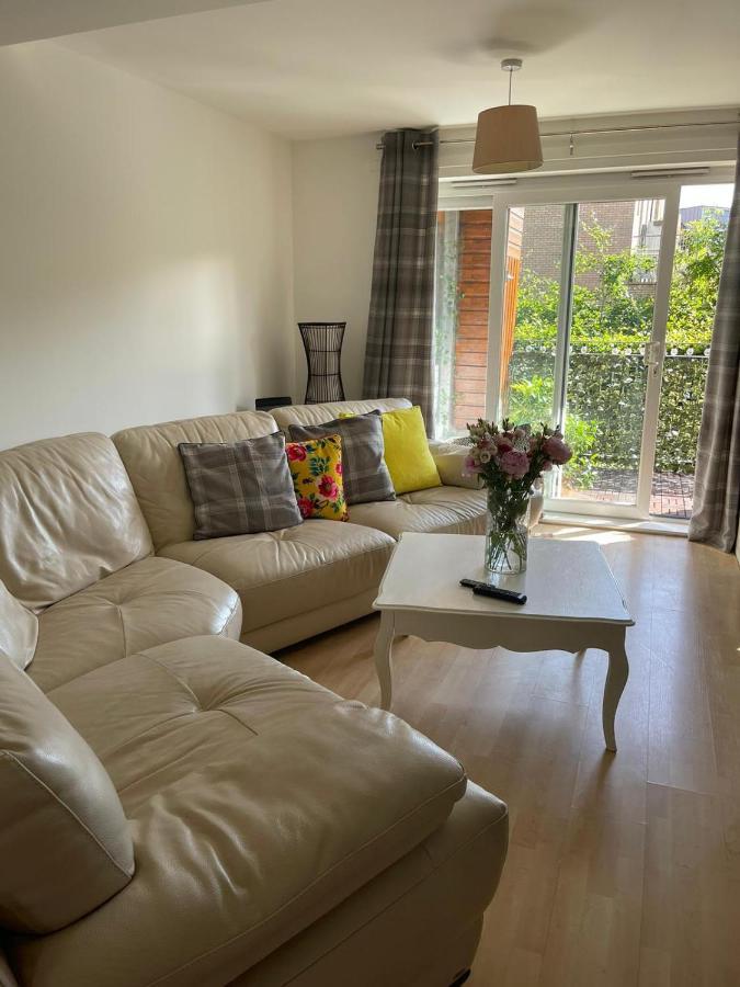 Pass The Keys Lovely 2Bedroom Flat With Balcony Edinburgh Eksteriør billede