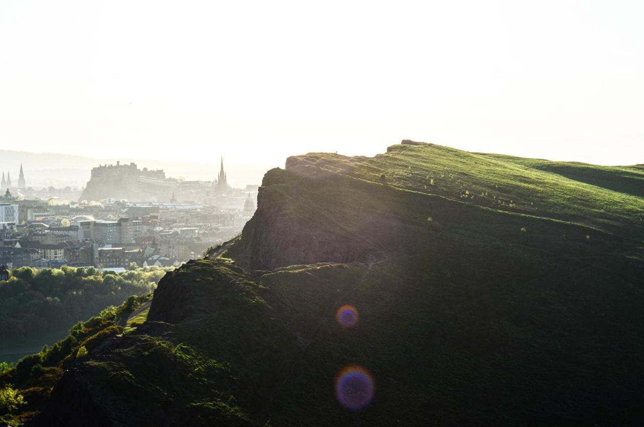 Pass The Keys Lovely 2Bedroom Flat With Balcony Edinburgh Eksteriør billede