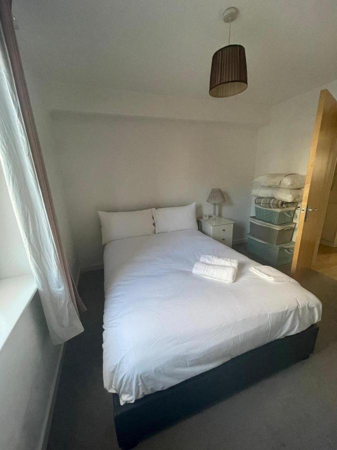 Pass The Keys Lovely 2Bedroom Flat With Balcony Edinburgh Eksteriør billede