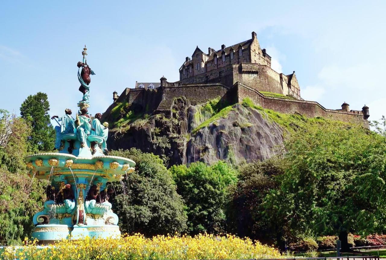Pass The Keys Lovely 2Bedroom Flat With Balcony Edinburgh Eksteriør billede