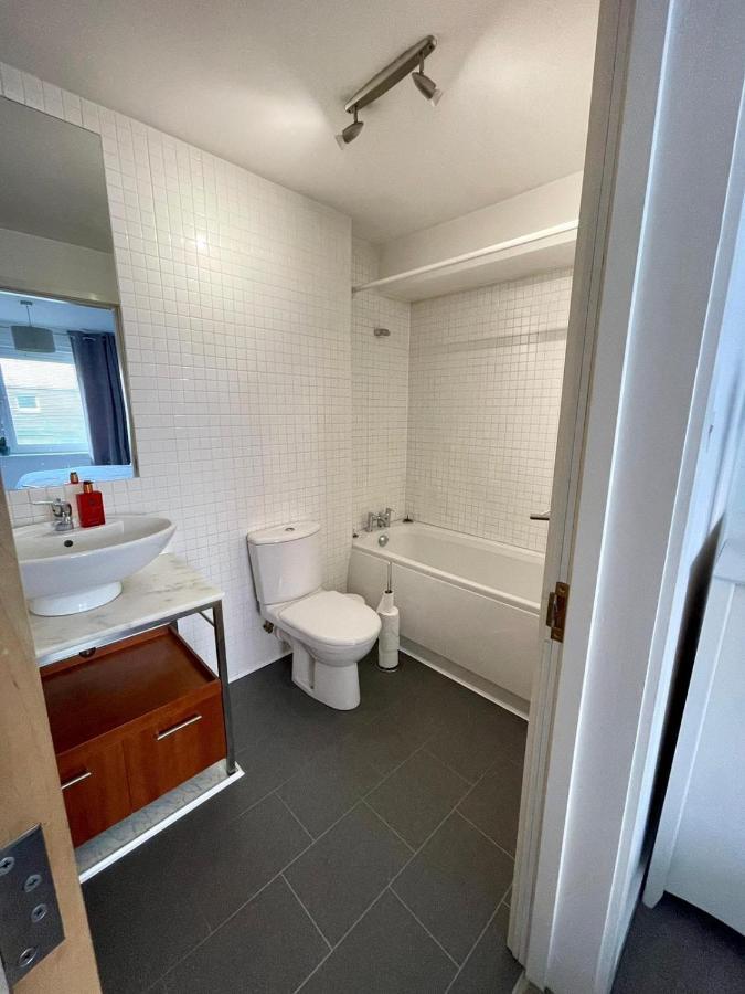 Pass The Keys Lovely 2Bedroom Flat With Balcony Edinburgh Eksteriør billede