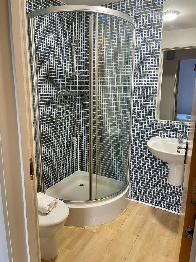 Pass The Keys Lovely 2Bedroom Flat With Balcony Edinburgh Eksteriør billede